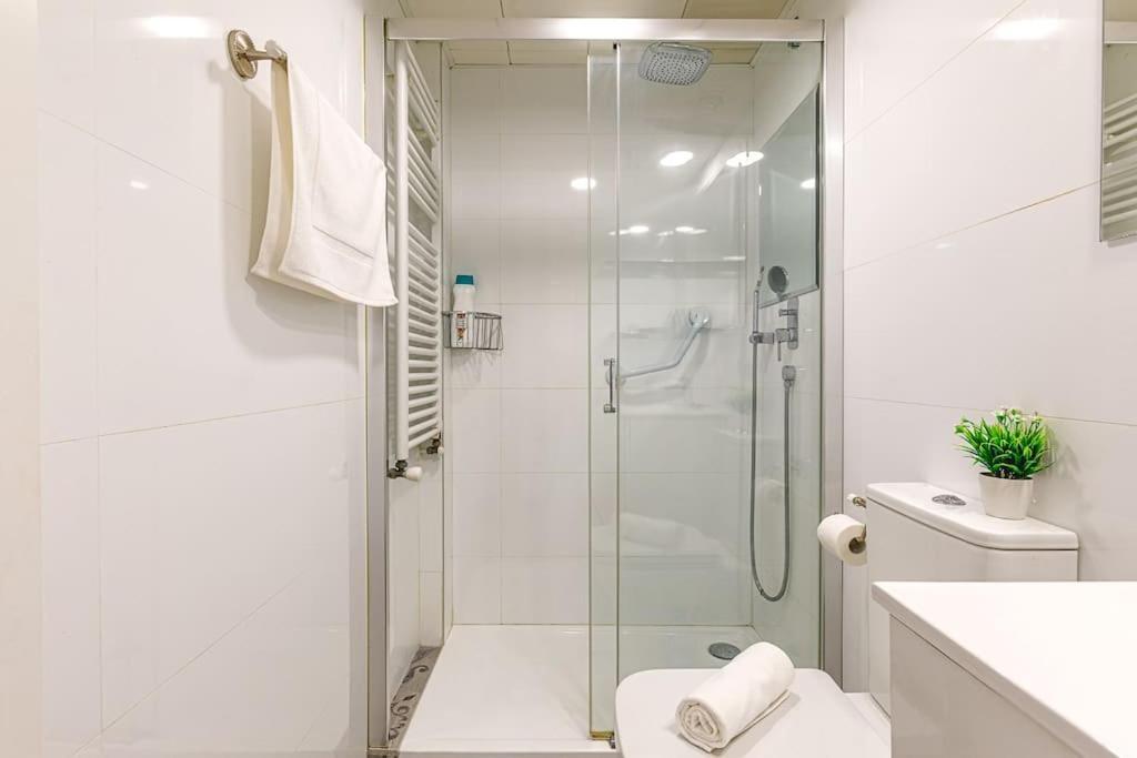 Moderno Apartamento Con Ac En Lorenzo Casanova Apartment อาลิกันเต ภายนอก รูปภาพ